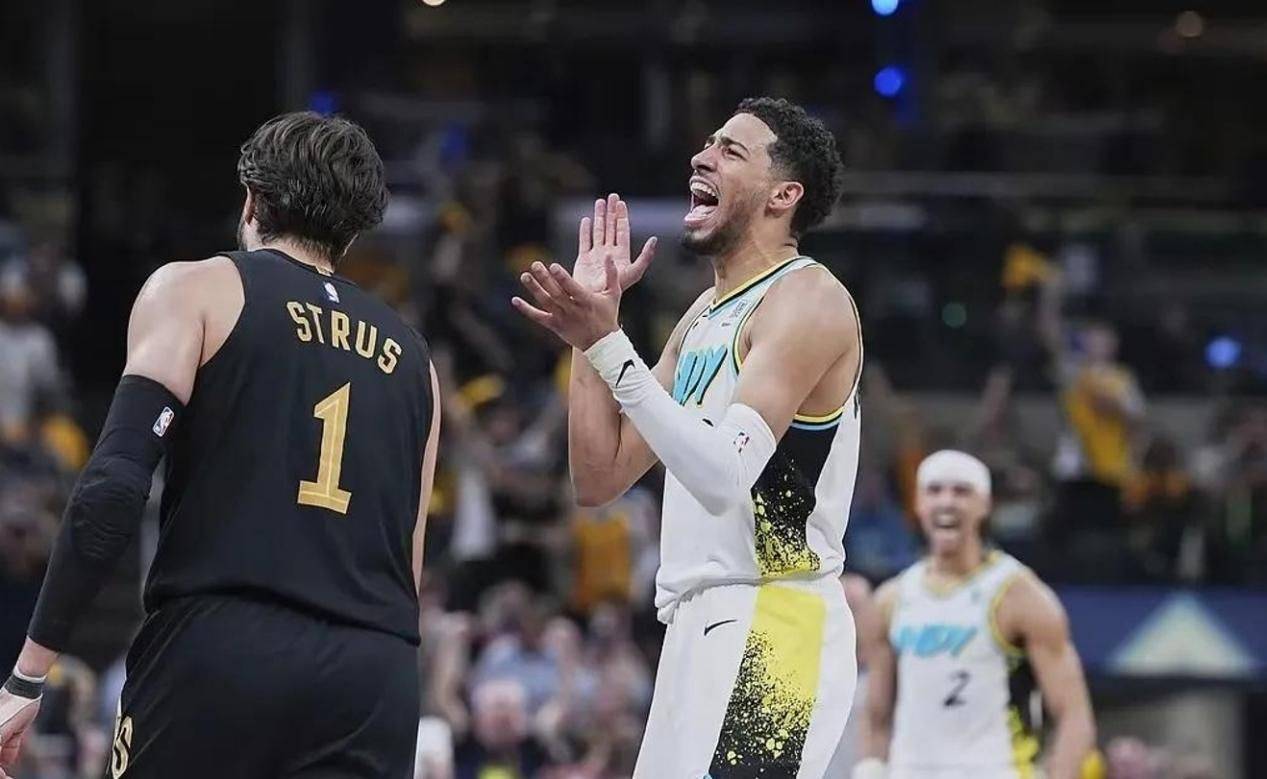 九游体育下载包含国际比赛日CBA季后赛传出新动向，印第安纳步行者战术微调，管理层表态——引发热议，球队文化再被提的词条