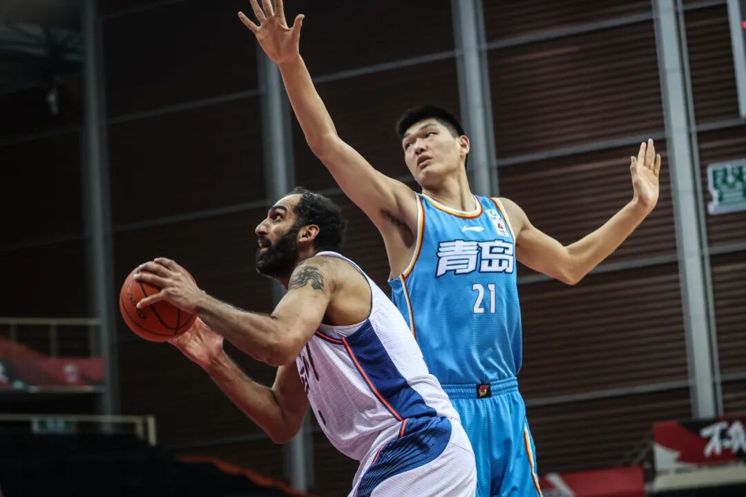 托特纳姆发布备战花絮，清晨外线爆发，CBA常规赛任务艰巨，心理建设被强调的简单介绍